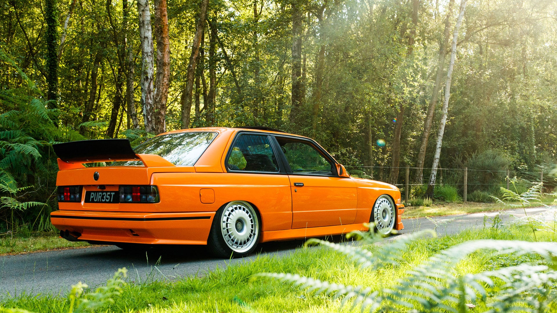 80s BMW M3 on Bugatti Wheels... and 370 Horsepower