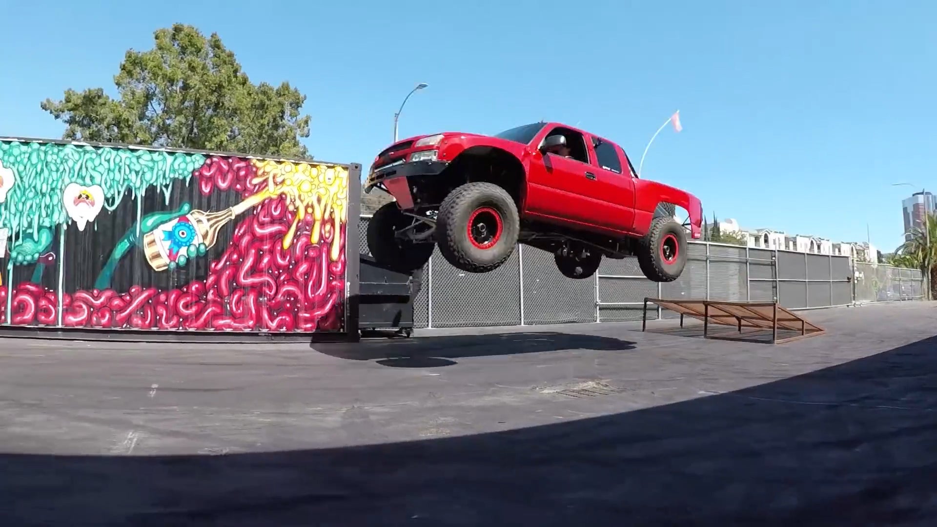 Chevy Silverado Prerunner - Jump Smash Burnout Combo
