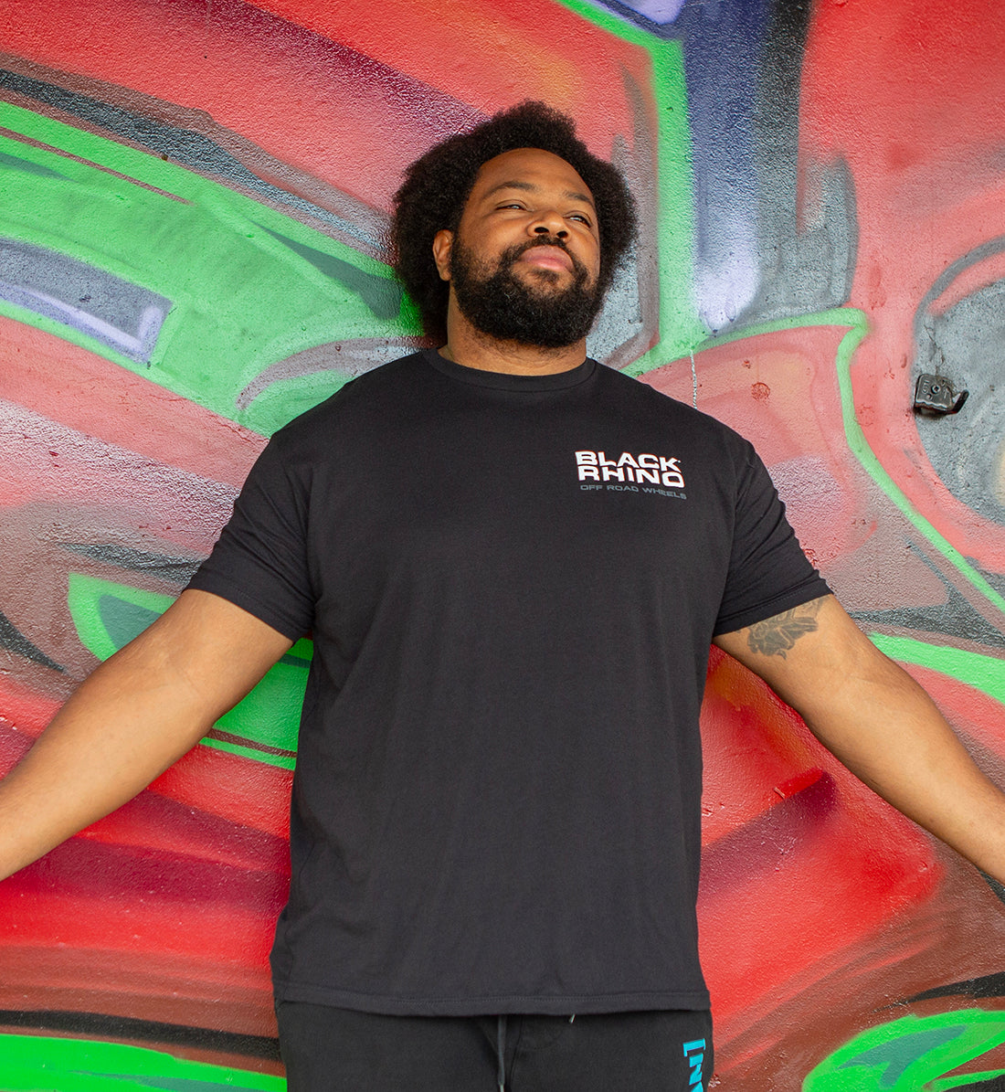 Black Rhino SUMMIT Short Sleeve Tee in gray, featuring a comfortable fit and casual design for outdoor activities.