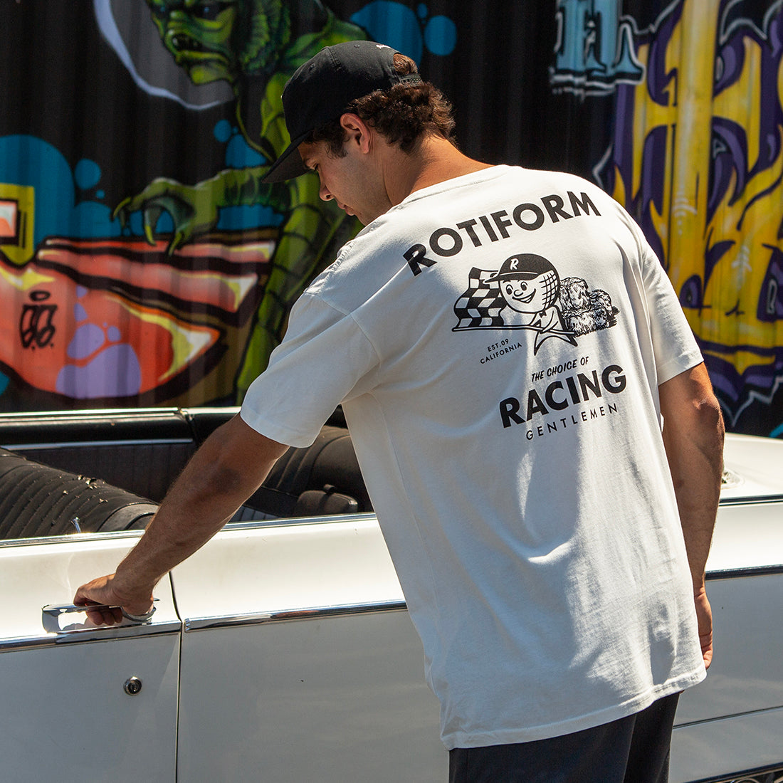 Rotiform RACING GENTLEMEN short sleeve tee featuring a stylish graphic design on the back, crafted in a comfortable fabric suitable for casual wear.