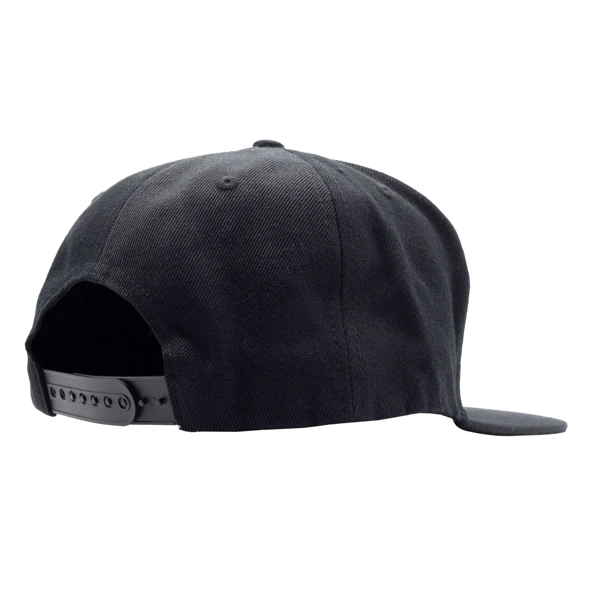 Black snapback hat with a flat brim and adjustable strap, featuring a clean design ideal for motorsport enthusiasts.