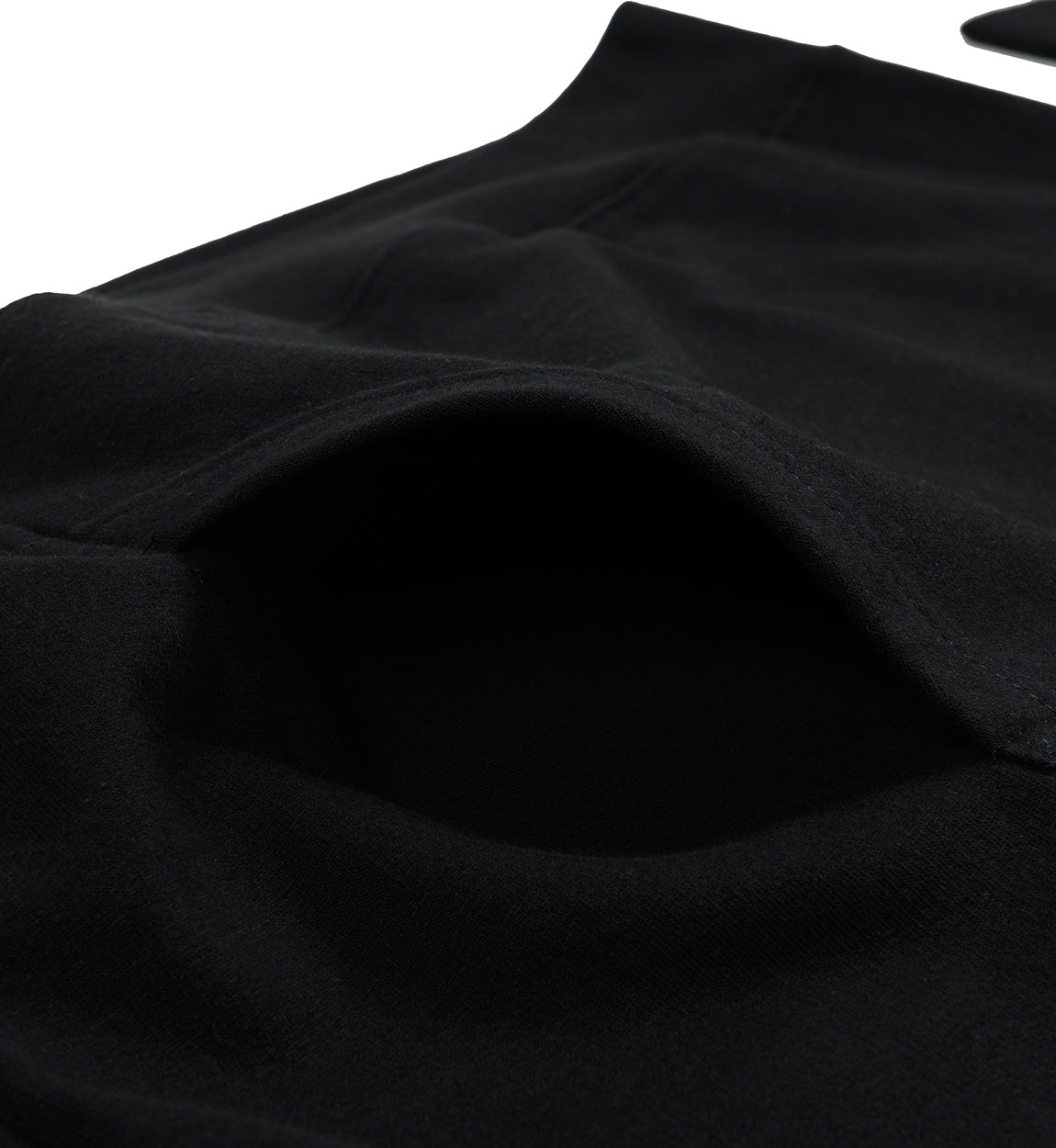 Keep it warm and toasty with the NEW NEW Hoonigan International Worldwide hoodie. Bold International Globe inspired graphics for that next trip around the world... or just to your next local meet up with the squad.